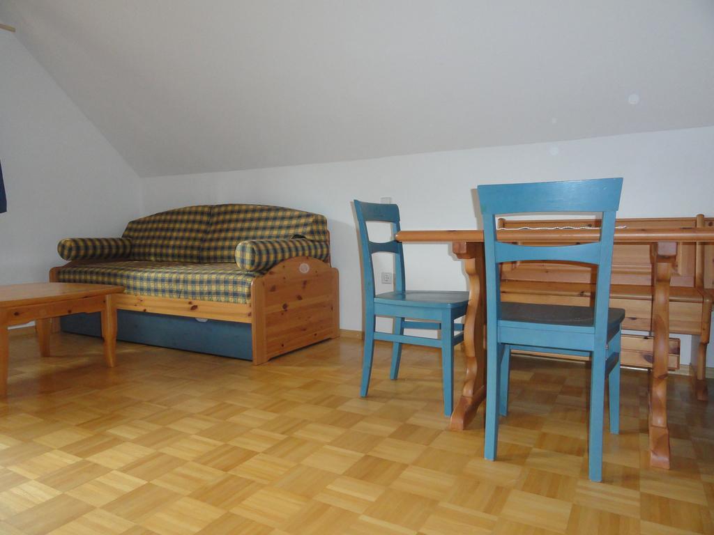 Farm Stay Dolinar Krainer Bohinjska Bela Bilik gambar